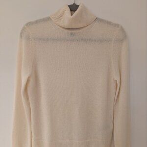 Banana Republic Caro Lightweight Cashmere Turtleneck Sweater;  Size Small